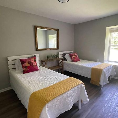 The Deannie Apt #6 - Simple And Homey 2Bd W/ Wifi ハミルトン  エクステリア 写真