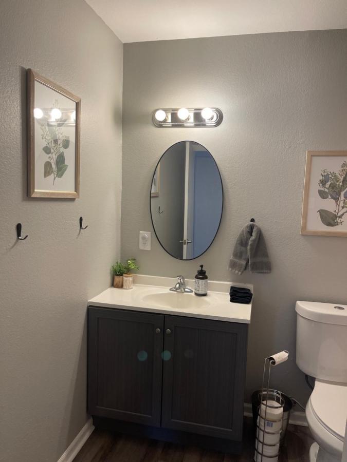 The Deannie Apt #6 - Simple And Homey 2Bd W/ Wifi ハミルトン  エクステリア 写真