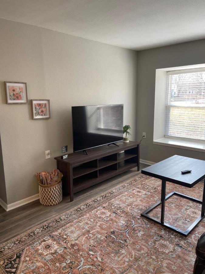 The Deannie Apt #6 - Simple And Homey 2Bd W/ Wifi ハミルトン  エクステリア 写真